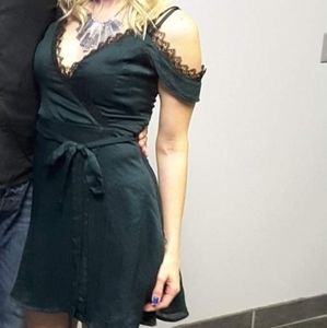 J.O.A Los Angeles off-the-shoulder dress- Emerald, Small